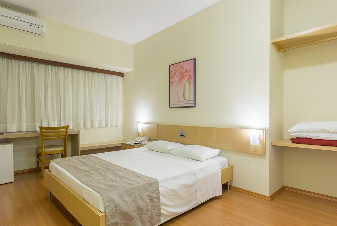Hotel Crystal Londrina Bagian luar foto