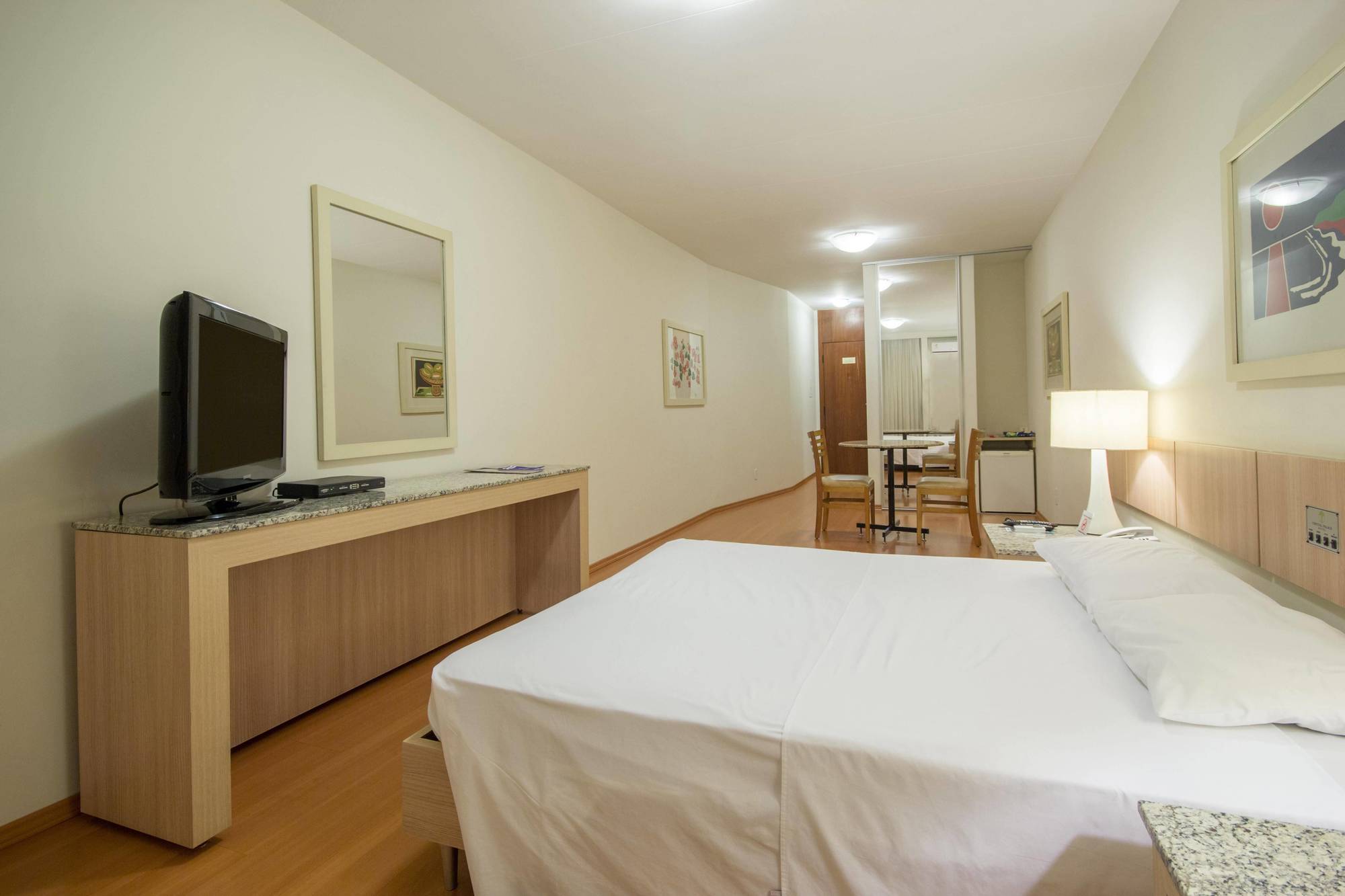 Hotel Crystal Londrina Bagian luar foto