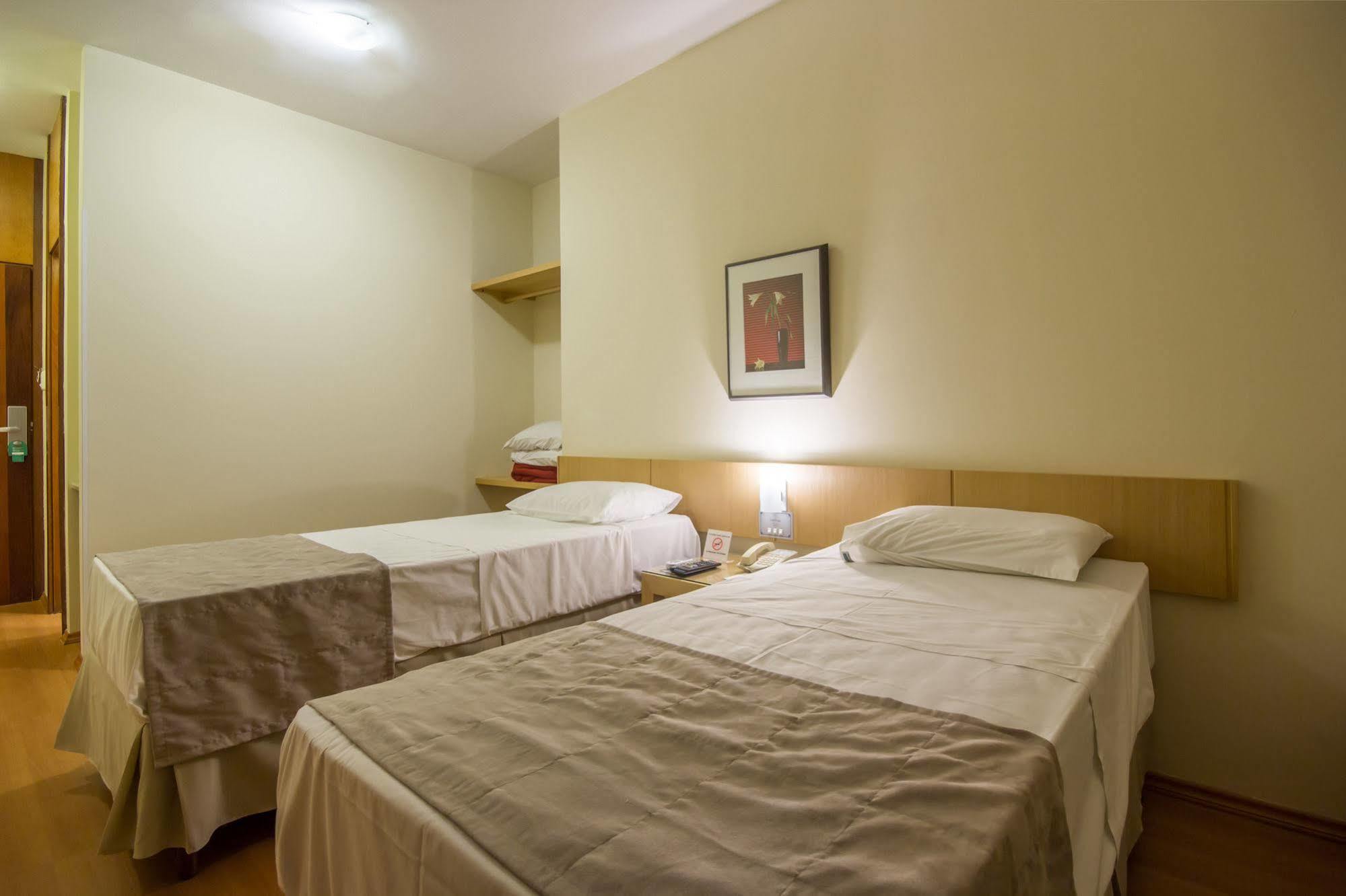 Hotel Crystal Londrina Bagian luar foto